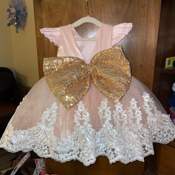 6-12 month girl’s formal dress - Picture 9 of 12